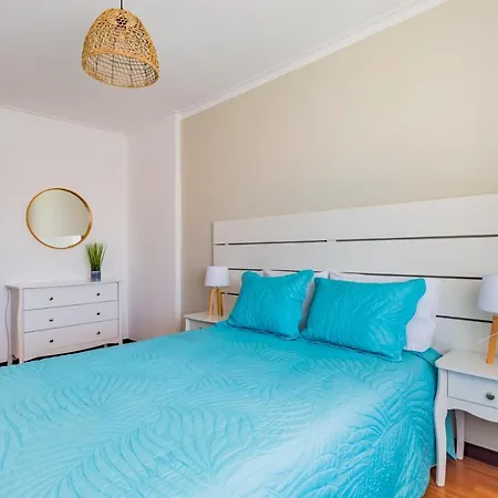 Mira-ria - Em Bairro Calmo E أفيرو