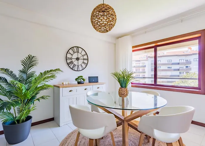 Mira-ria - Em Bairro Calmo E * Aveiro